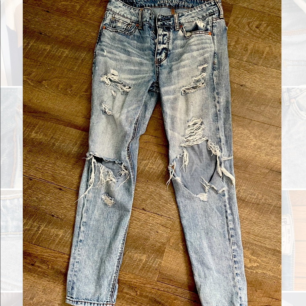 American eagle, size 4, ripped jeans, short